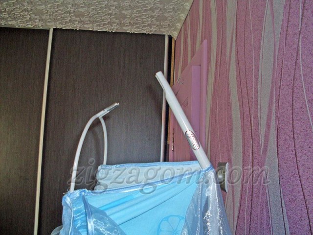 Вставляем кольцо в стойку Вставляем кольцо в стойку