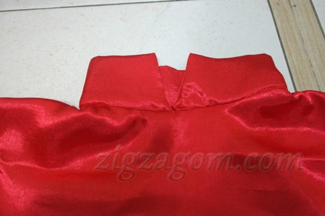 Таким образом, по линии горловины не остаётся открытых швов Таким образом, по линии горловины не остаётся открытых швов
